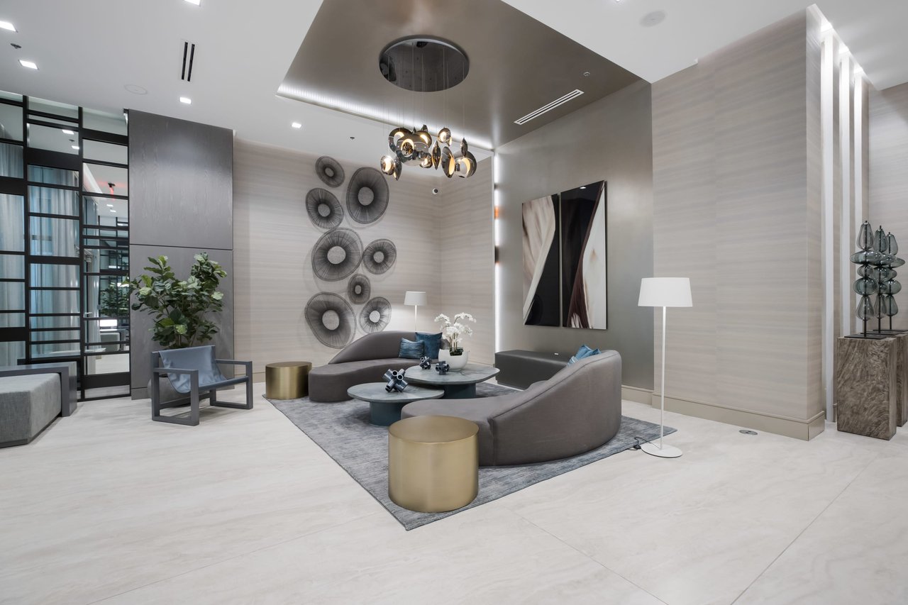 111 S Pineapple Ave #1008