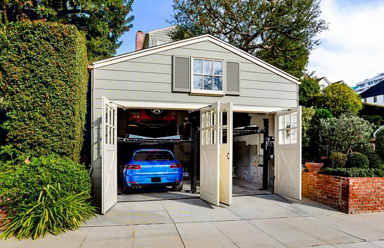 1022 Manning Avenue