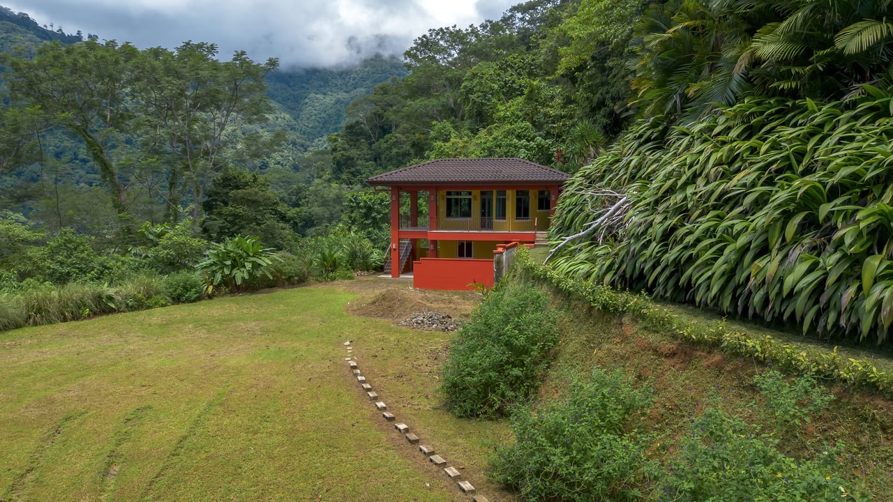 On-Site Living to Build-Ready Land in Tres Ríos, Costa Rica