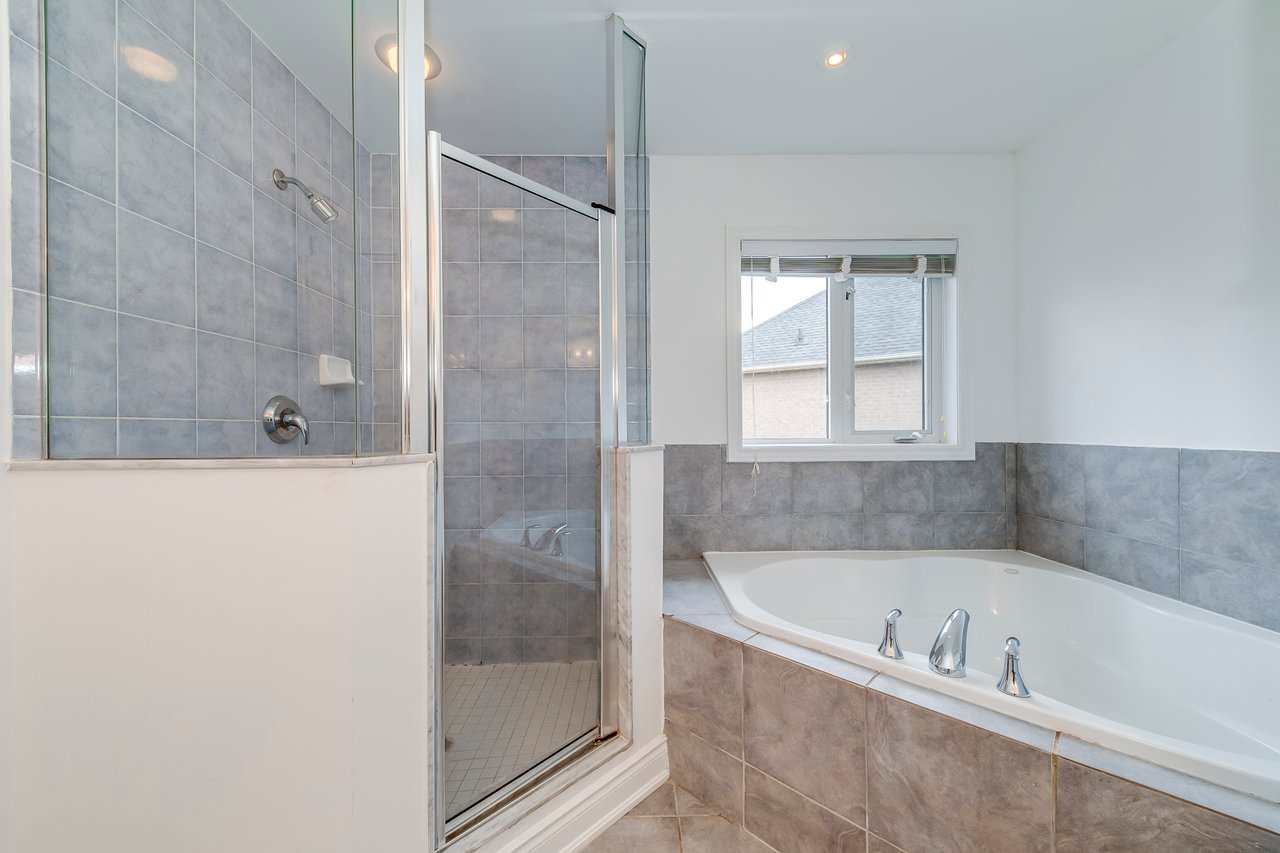 169 Spring Azure Cres