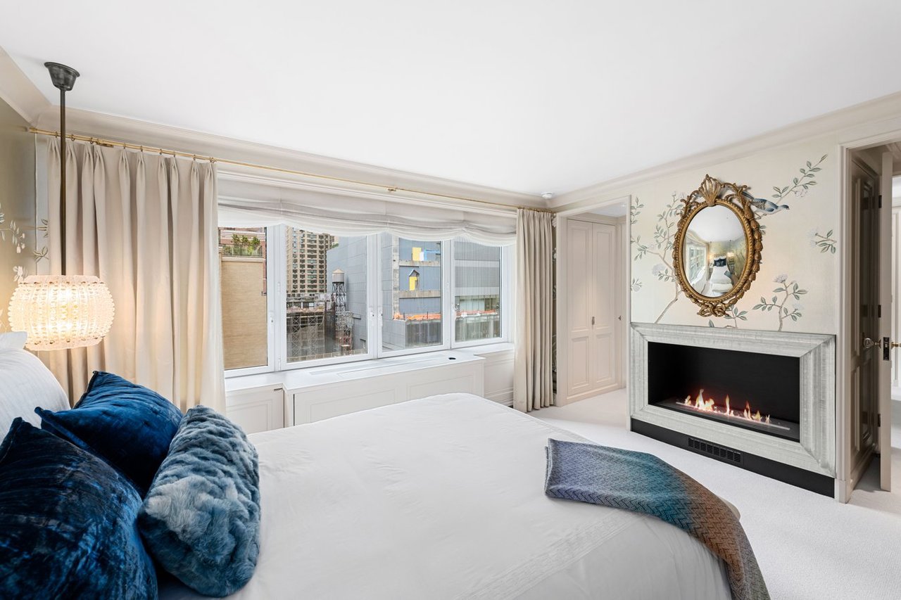 210 Central Park South, 11CD