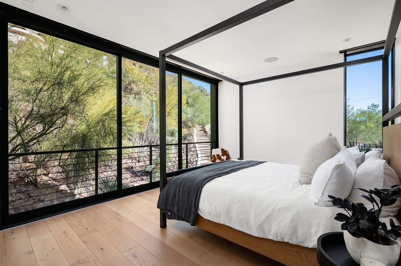 5419 E VALLE VISTA Road