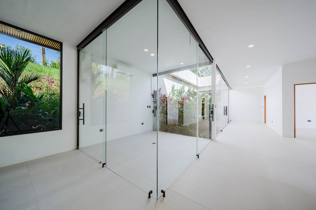 Finca Tranquila Brand New Luxury Residence