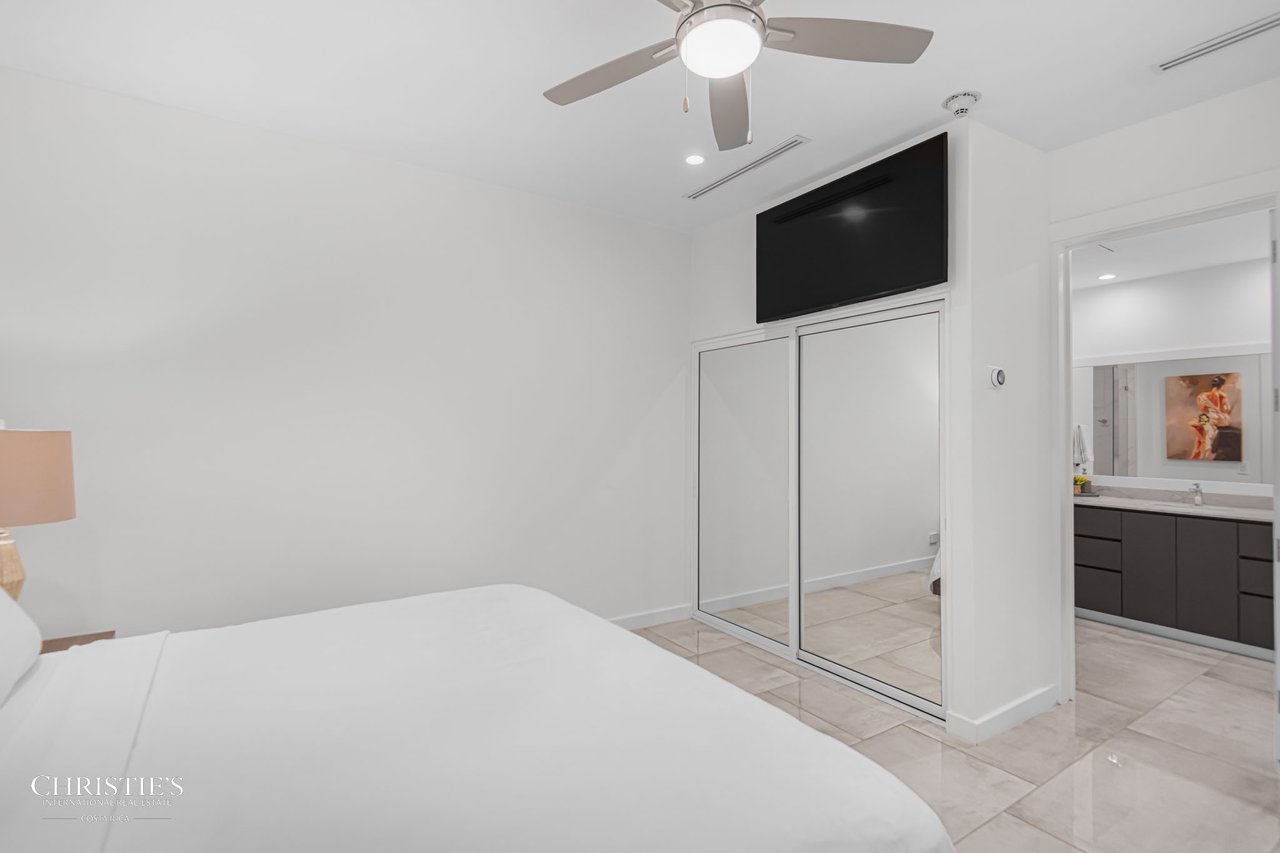 Vista Las Palmas – Executive Oceanfront Penthouse 11B