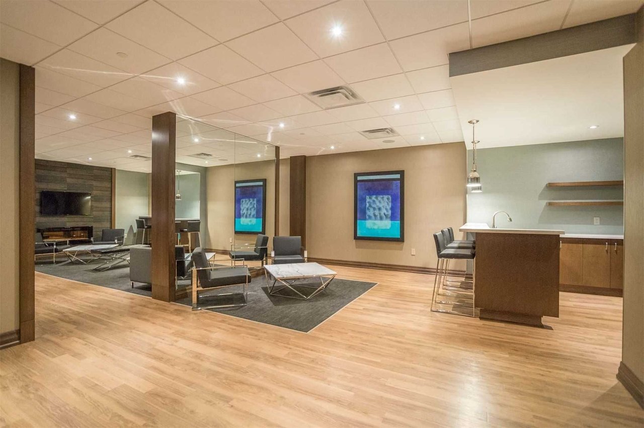 701 King Street W 806