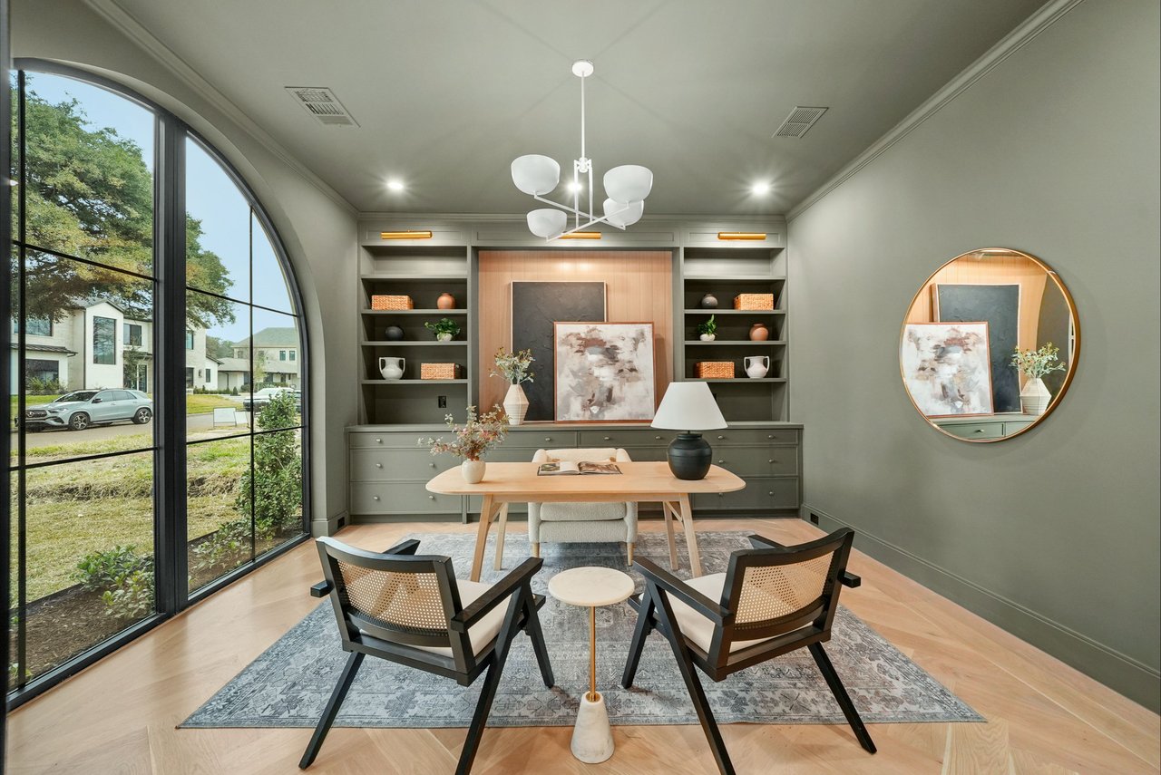 6814 Dalhart