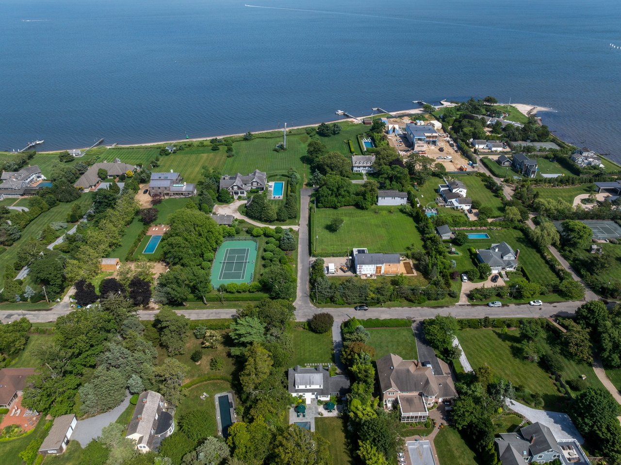 Estate-Section Sanctuary with Gunite Pool and Gardens