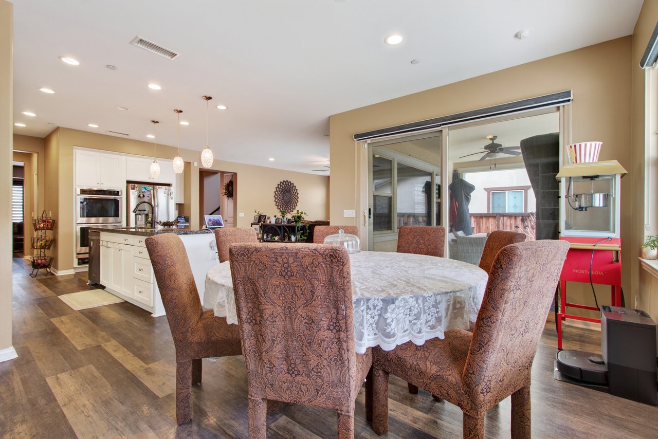 27867 Huron Ct