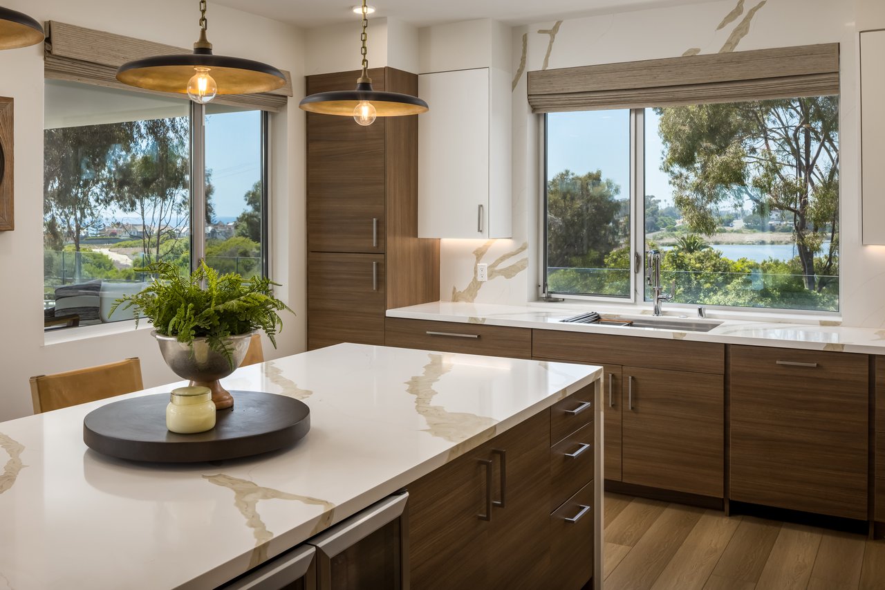  Downtown Carlsbad Coastal Residence 