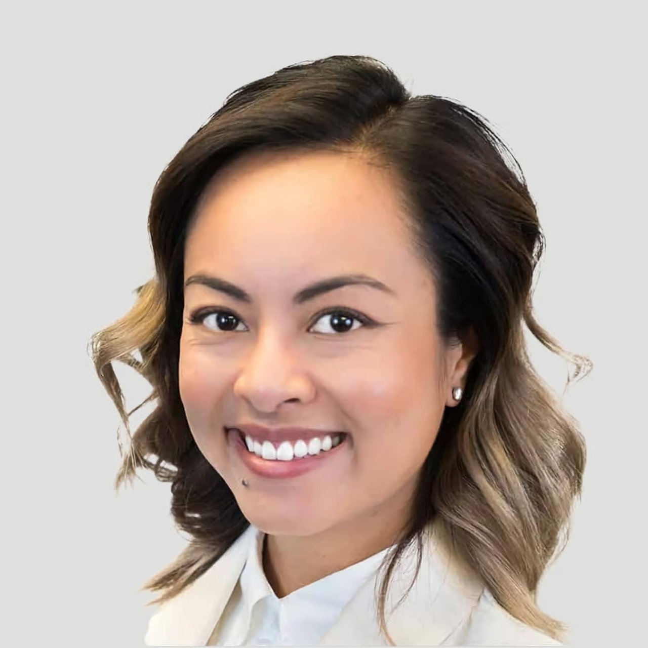 Nini Gueco San Francisco, CA Real Estate Agent Headshot