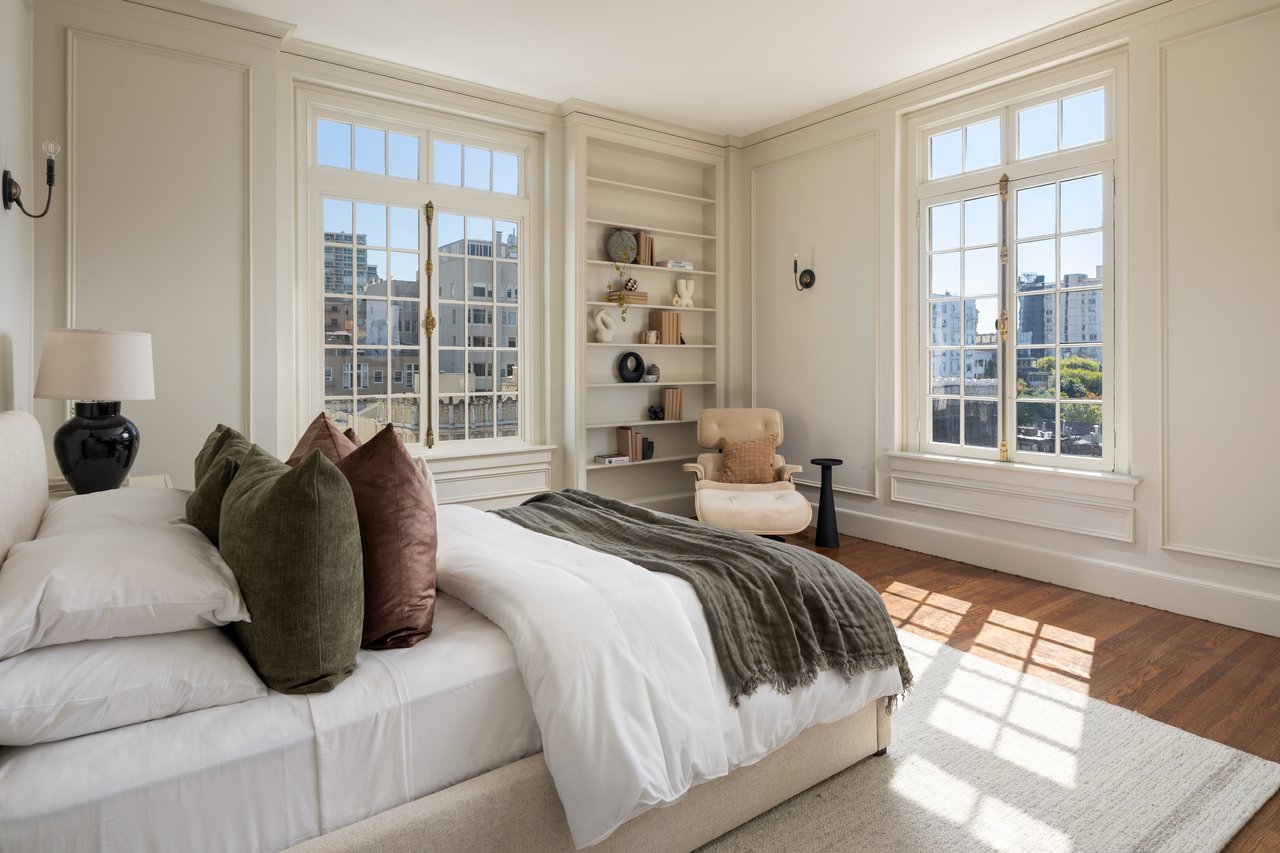 Majestic Pacific Heights View Apartment