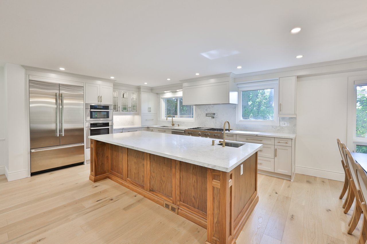 222 Vance Drive, Oakville
