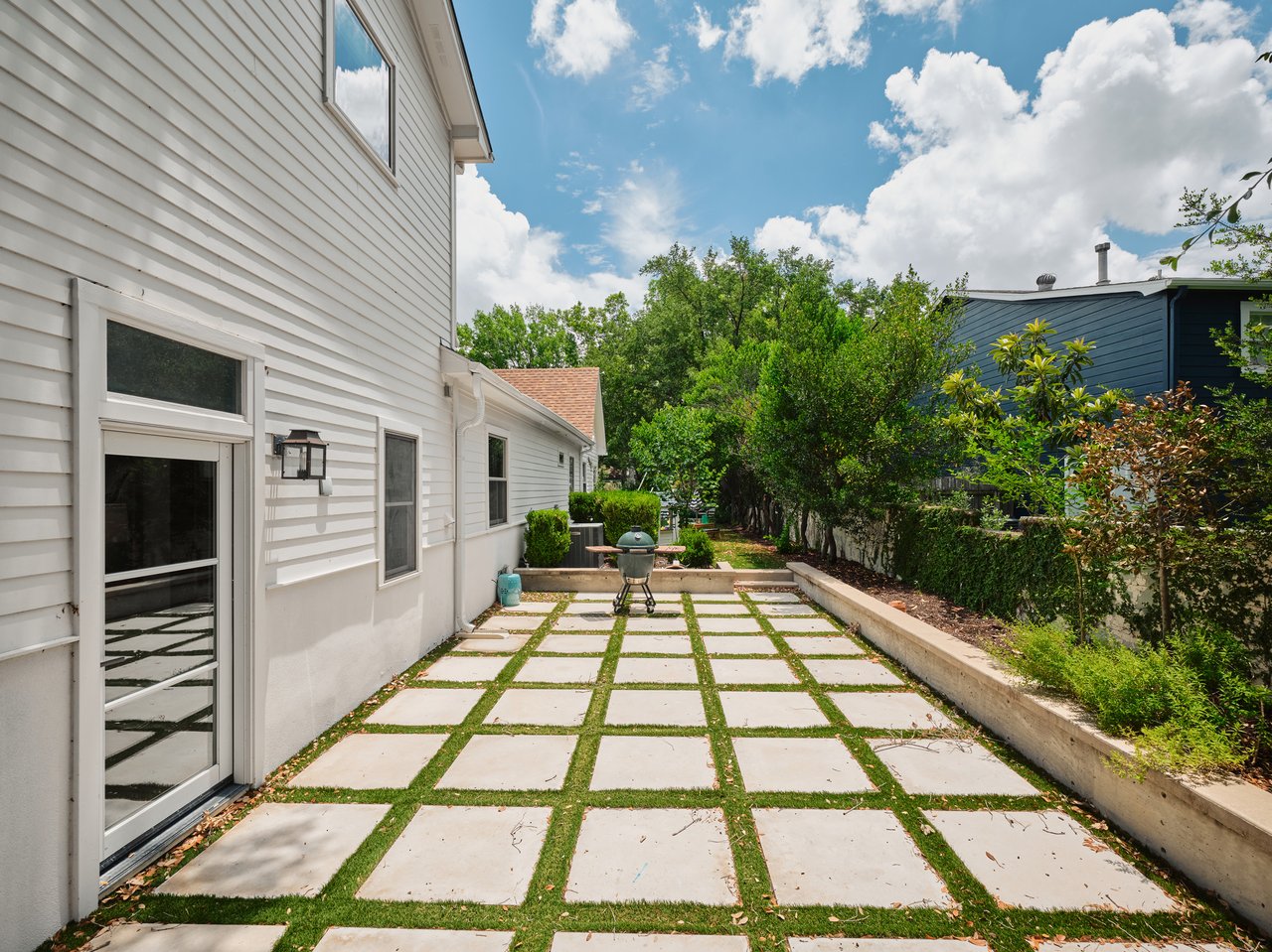 2501 Tower Dr