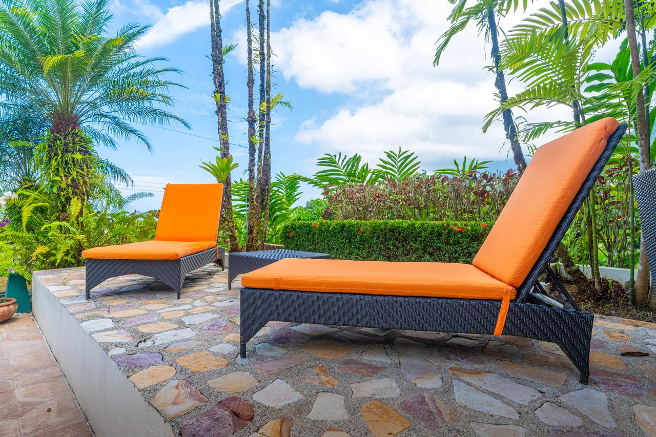 Casa de Orquideas - Mountains, Ocean and Jungle with Privacy In Gated Community, Ojochal