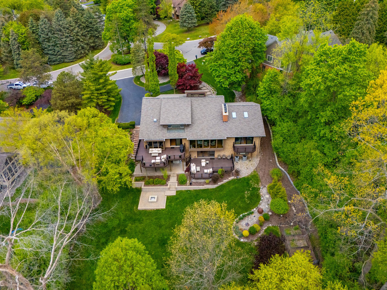 3075 Chestnut Run Dr