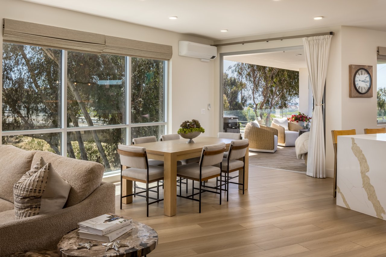  Downtown Carlsbad Coastal Residence 
