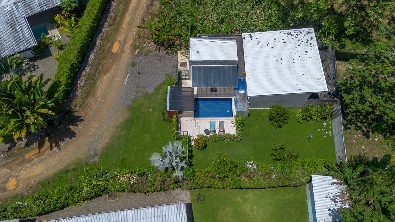 Playa Chamán Beach Home for Sale – 3 Br, Pool, Walk to the Beach | $329,000