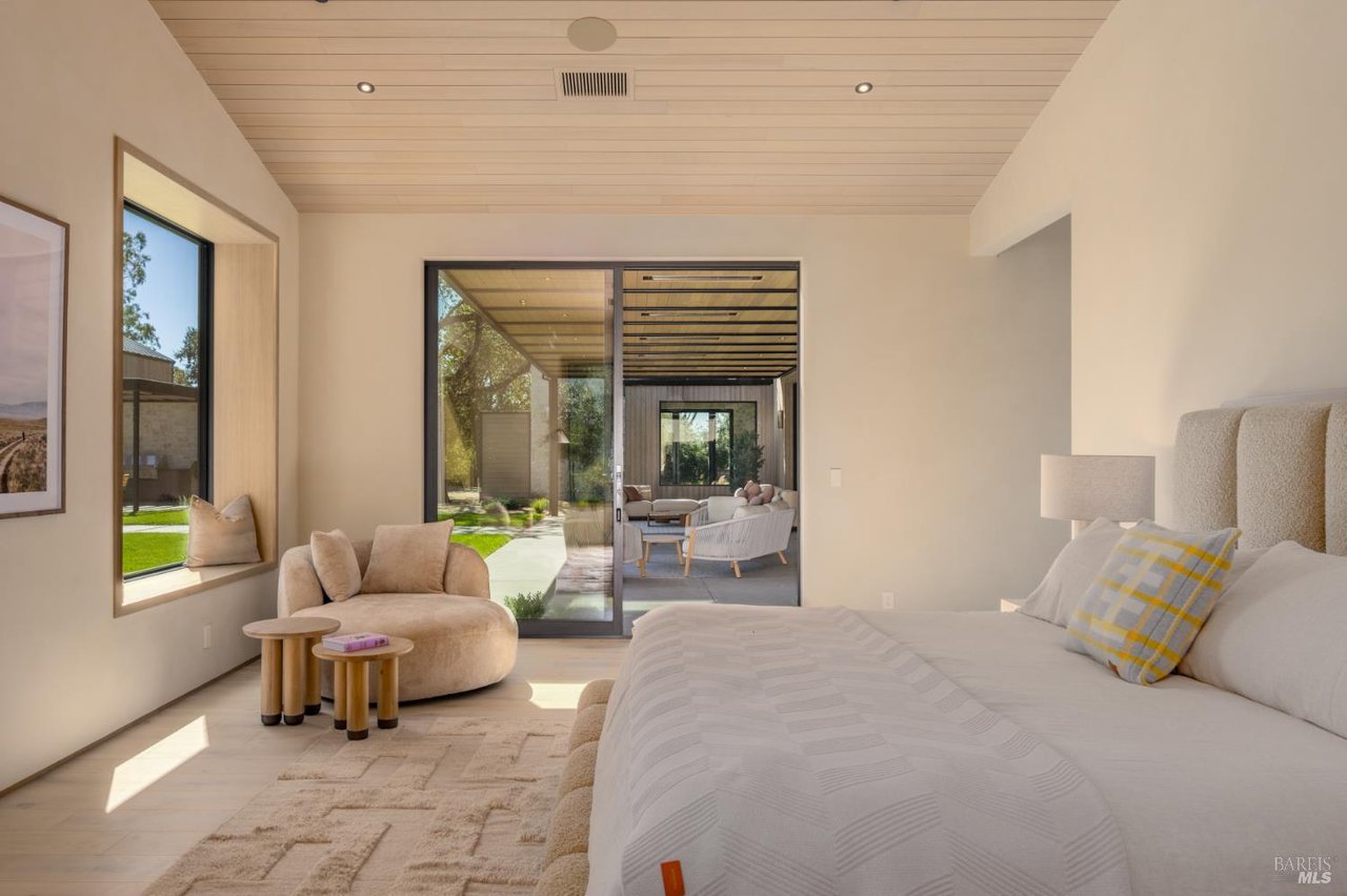 1438 Ridge Valley Road