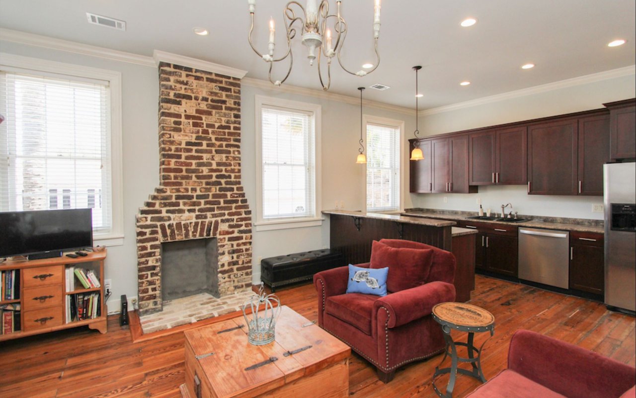 Charming French Quarter Condo – 29 1/2 State Street unit A