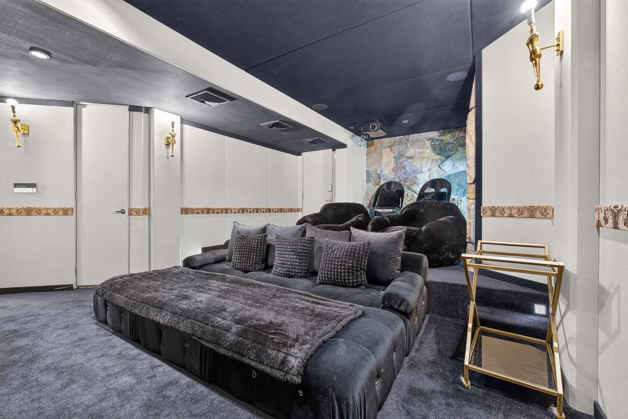 15 Horseshoe Road (Long Island)