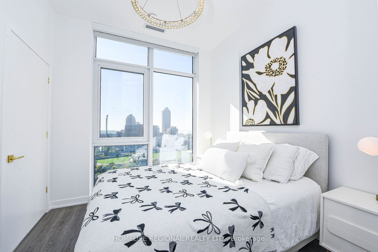 WEST CONDOS PENTHOUSE 