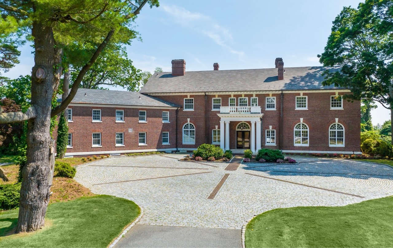 Stone Hill, Muttontown, NY Luxury Real Estate & Homes for Sale