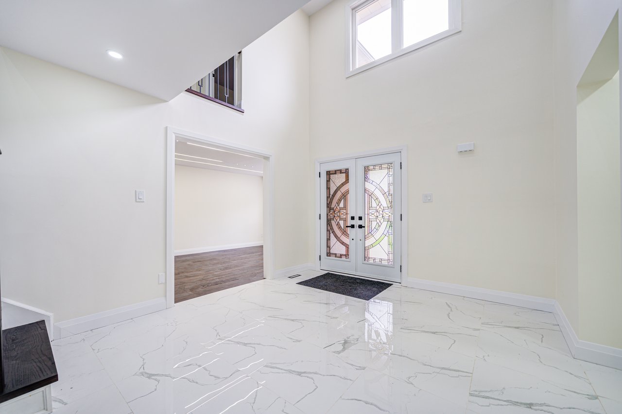 1126 Berkshire Crt
