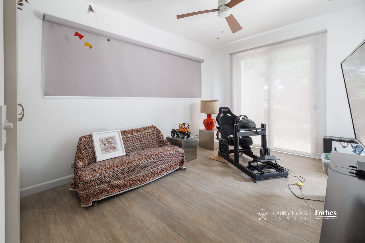 21465 - Modern 6 bedroom house with pool, garden and terrace front golf course