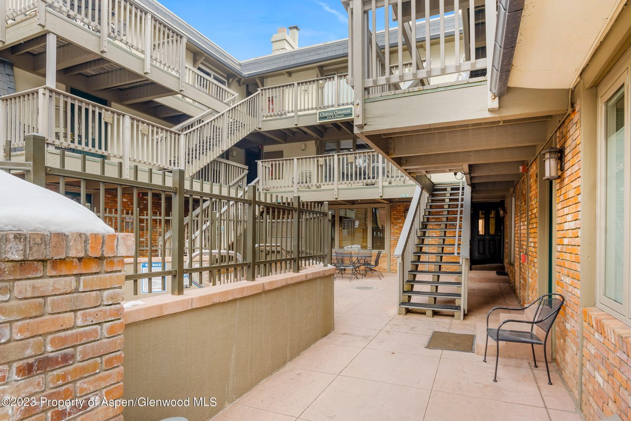 731 E Durant Ave, #17