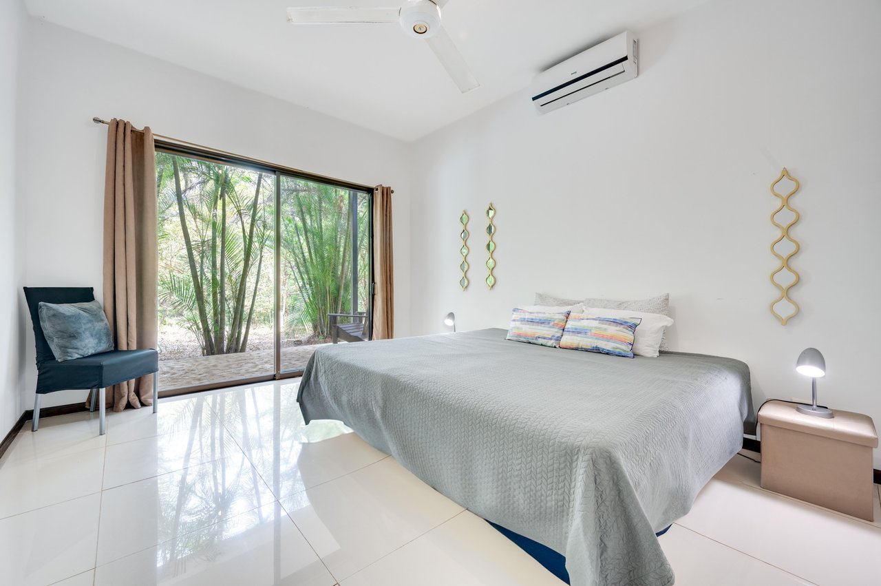 V-Iguana Finca Panamá | Large Property with Two Houses, Pool & Expansion Potential Near Tamarindo