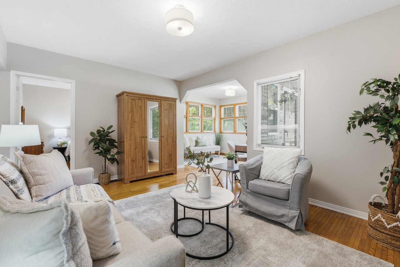 64 Eaglewood Blvd