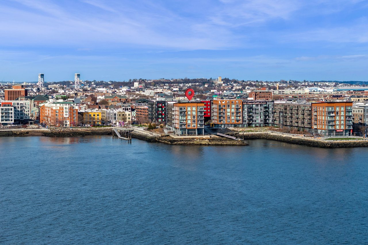 Slip65 Residence 209