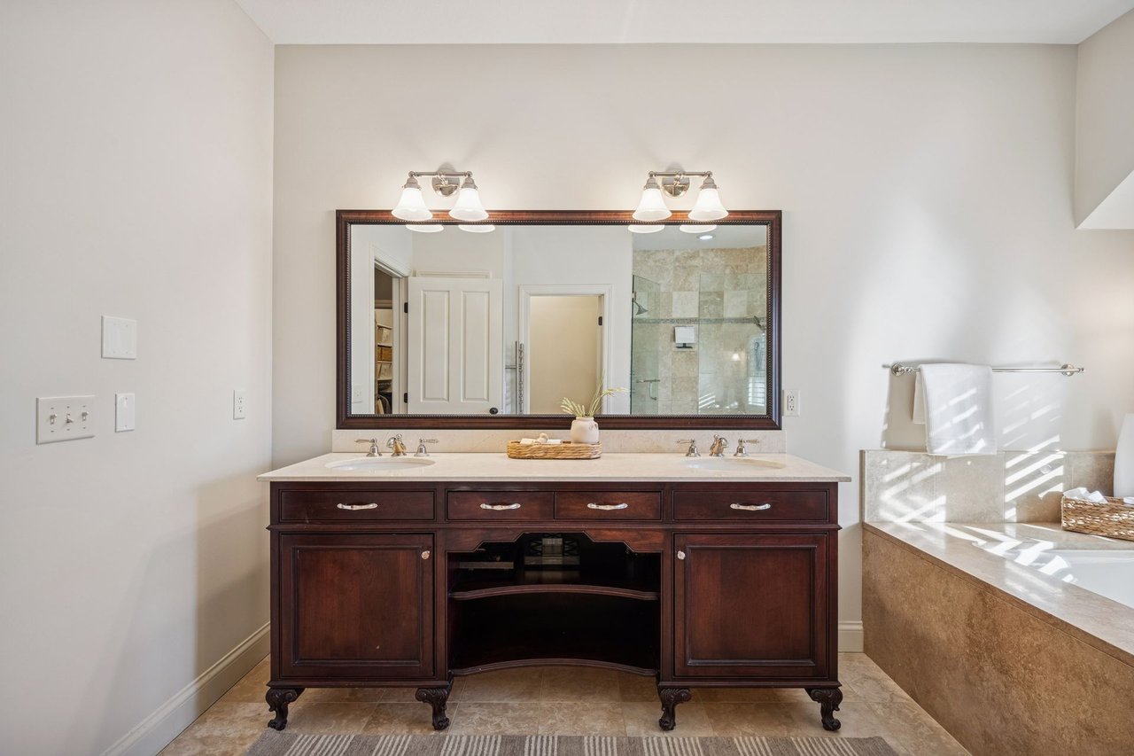 5321 Halifax Ave S, Edina