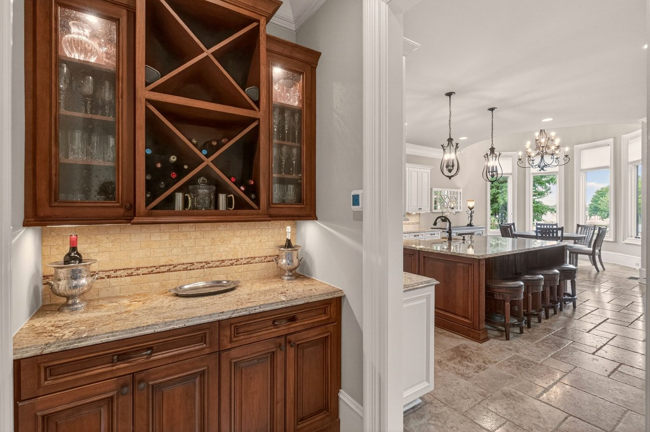Private Exclusive Listing