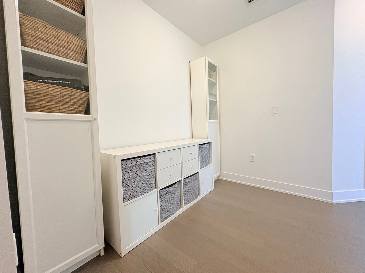 20 Shore Breeze Drive Unit: 4703