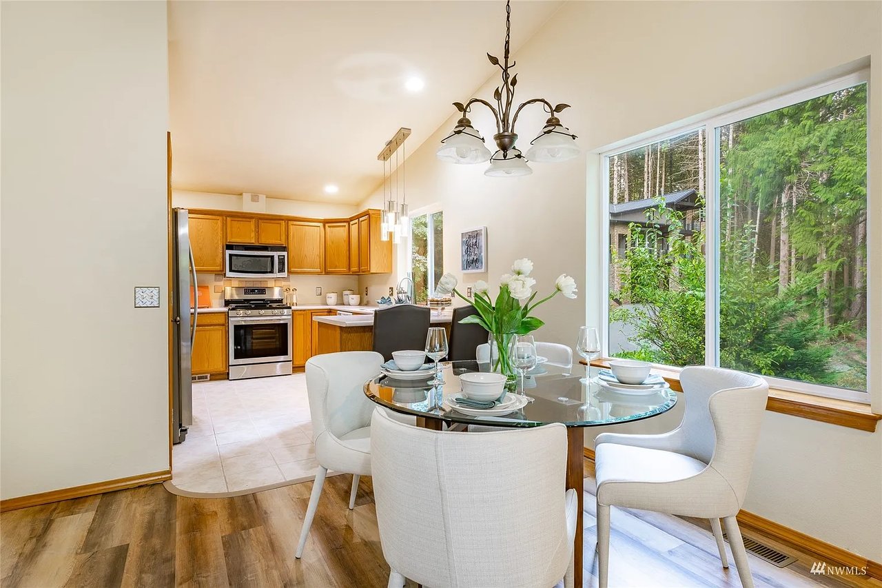 3 VALLEY CREST Way
