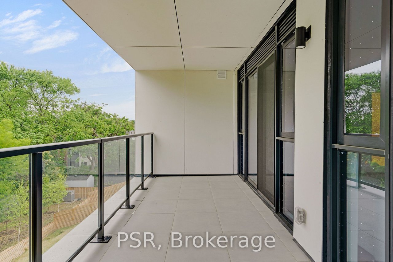 KEEWATIN PARK RESIDENCES 