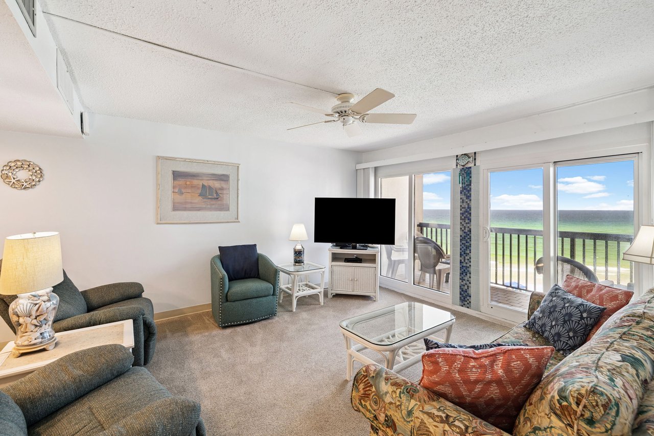 Pinnacle Port Condominium