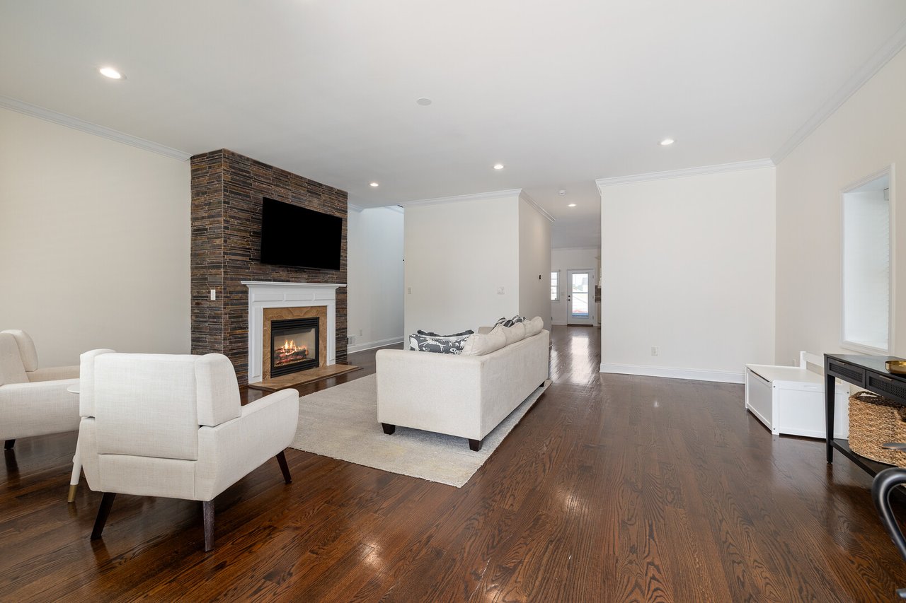 447 Forest Ave