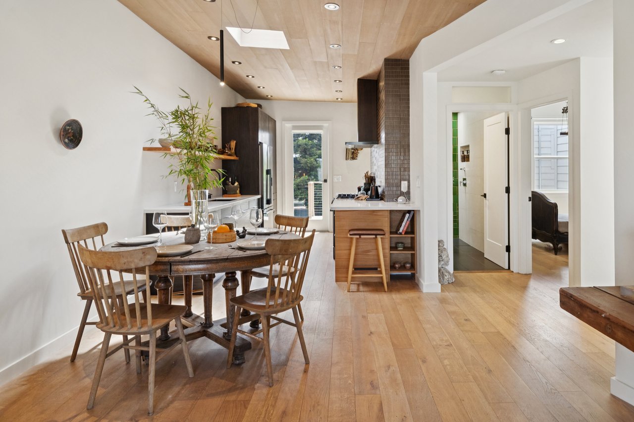 1515 Van Dyke Avenue