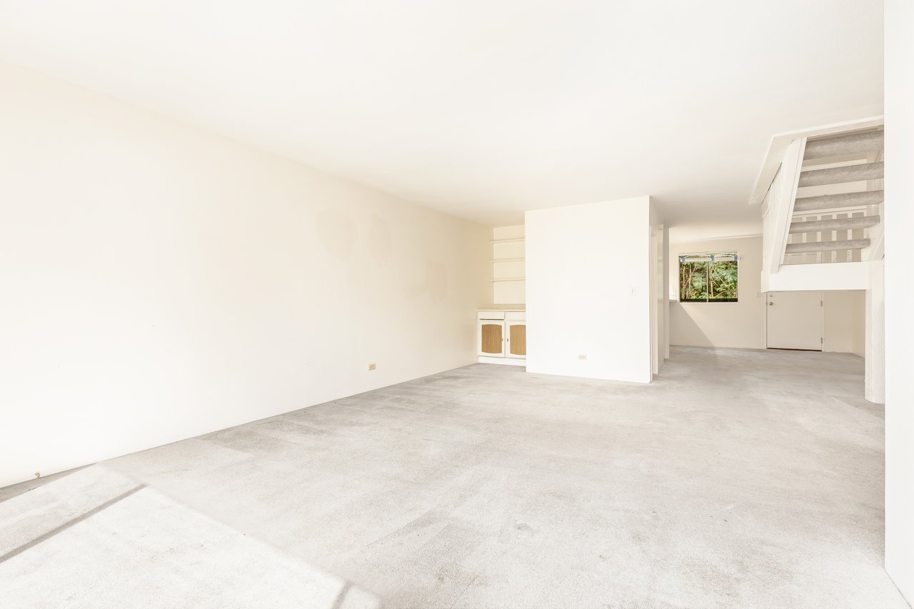 300 Kawaihae St #300E