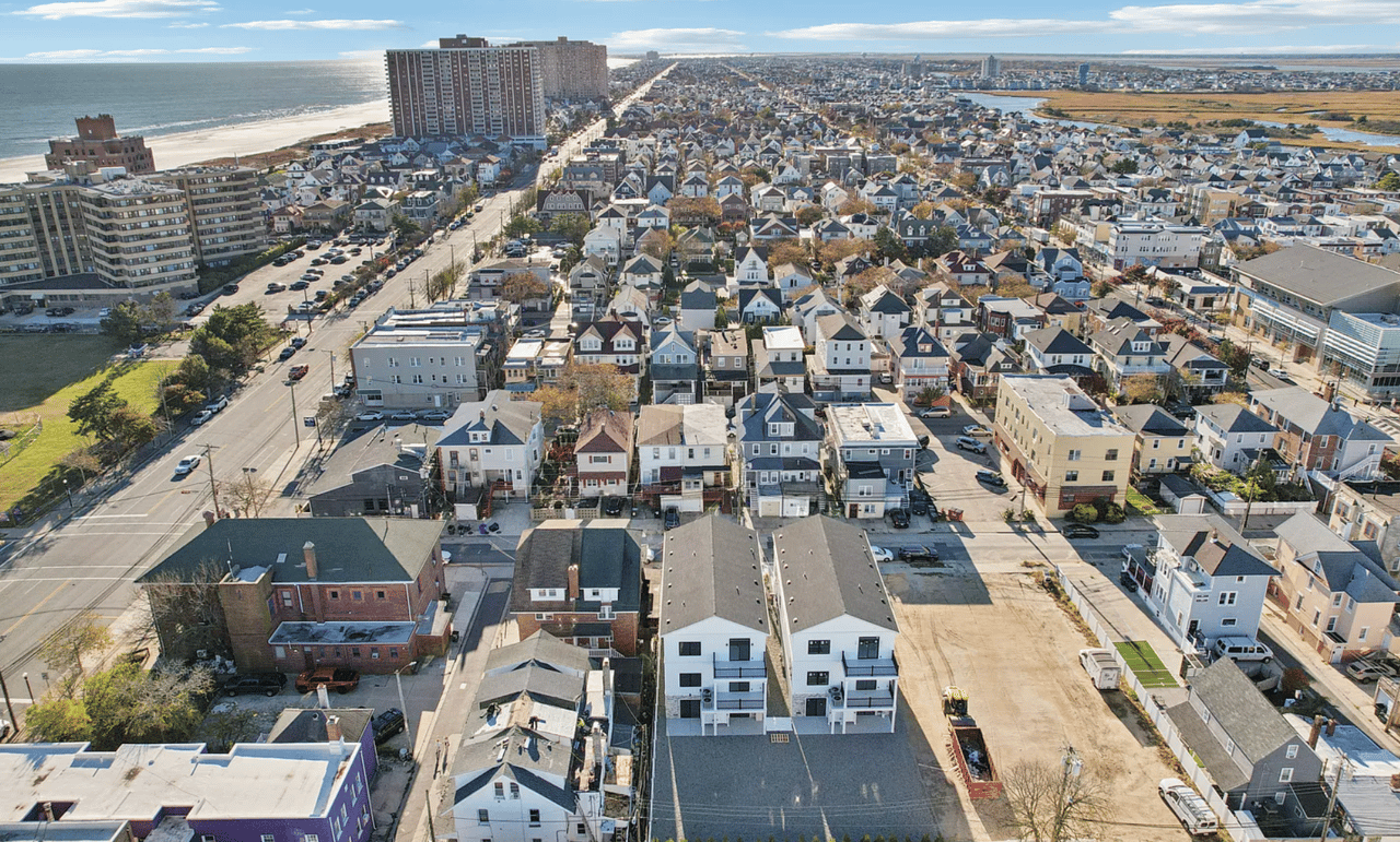 39 S Annapolis Ave #A