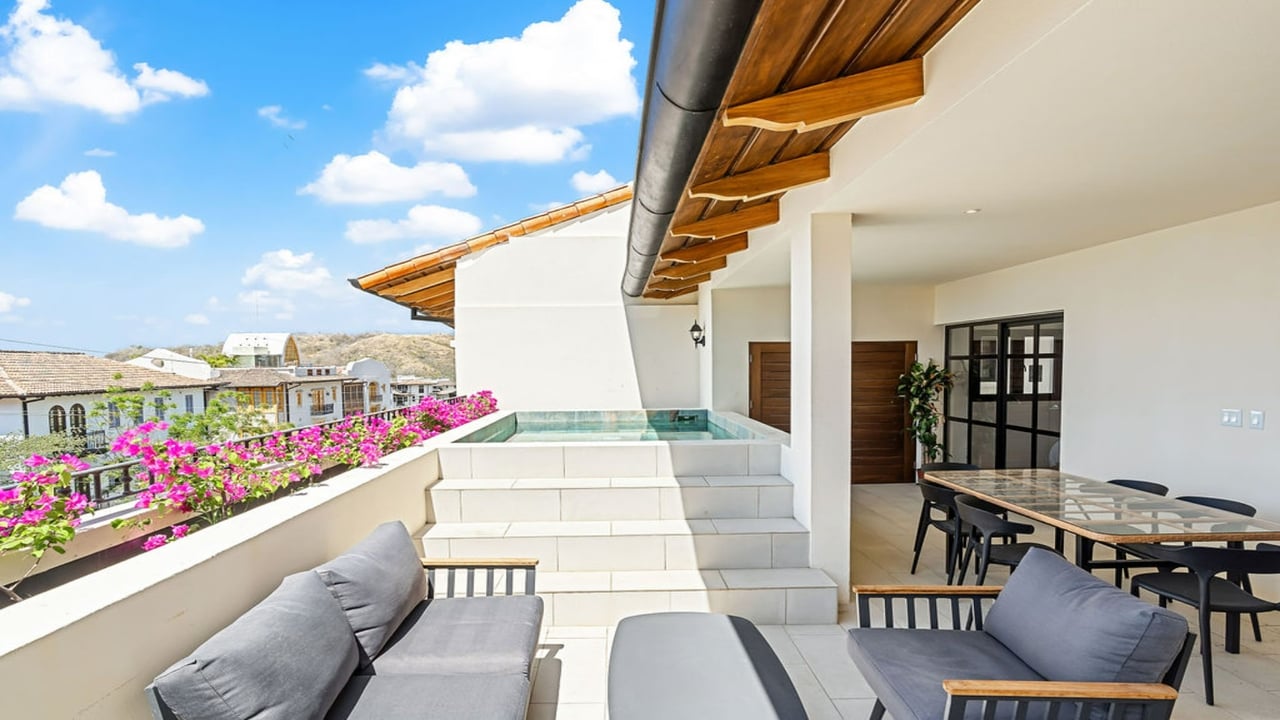Your Private Escape in the Heart of Las Catalinas