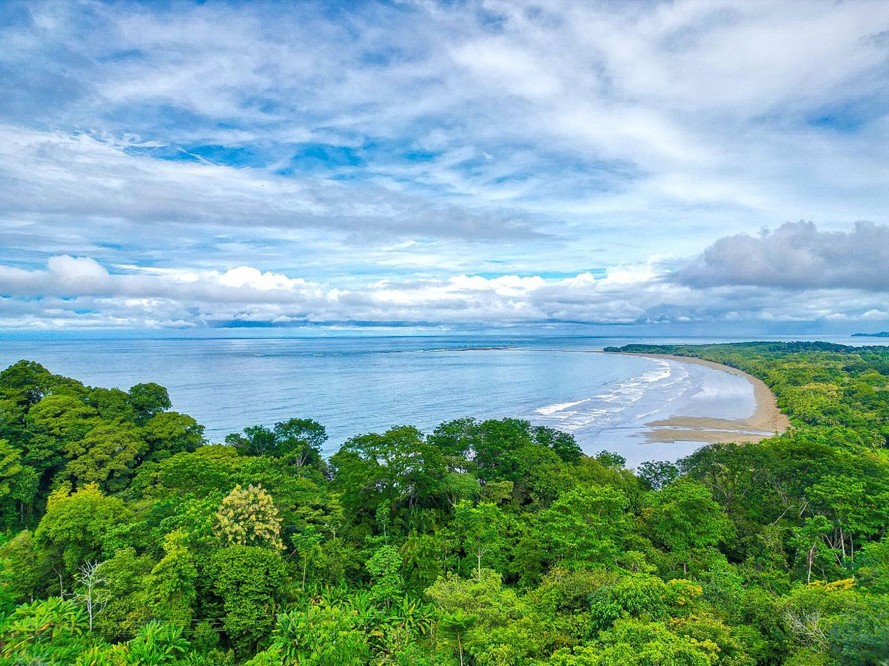 Resort-Hotel for Sale in Uvita – 12 Two-Bedroom Apartments & Pool