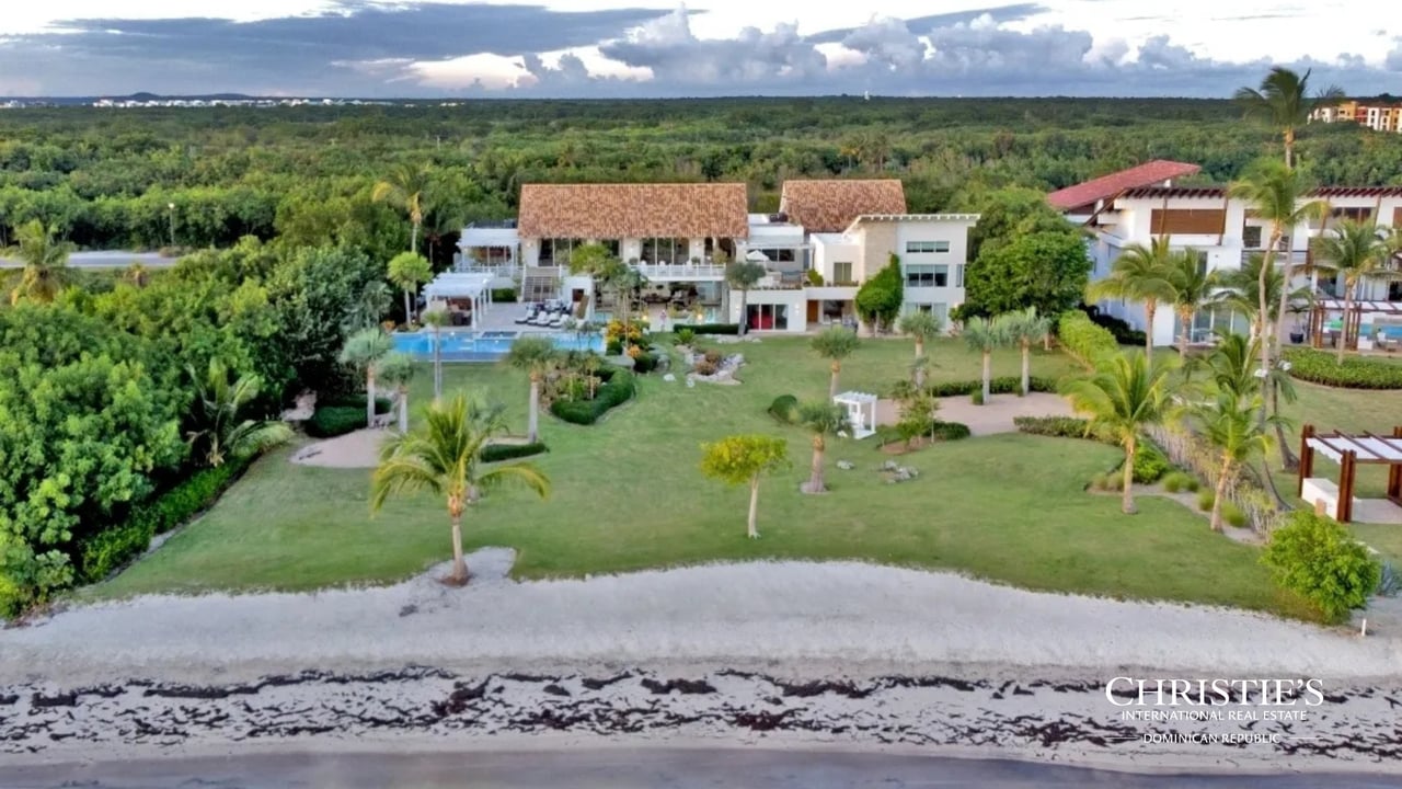 Juanillo Beachfront Villa Cap Cana
