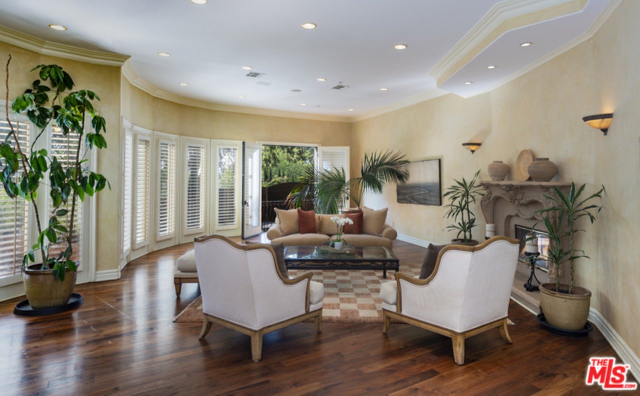 2636 La Cuesta Dr