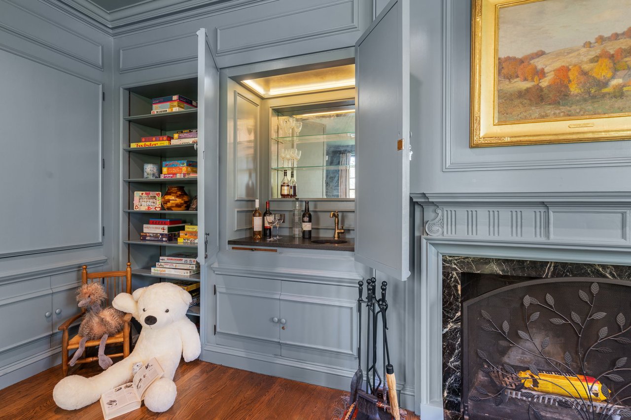Renovated Georgian Colonial 