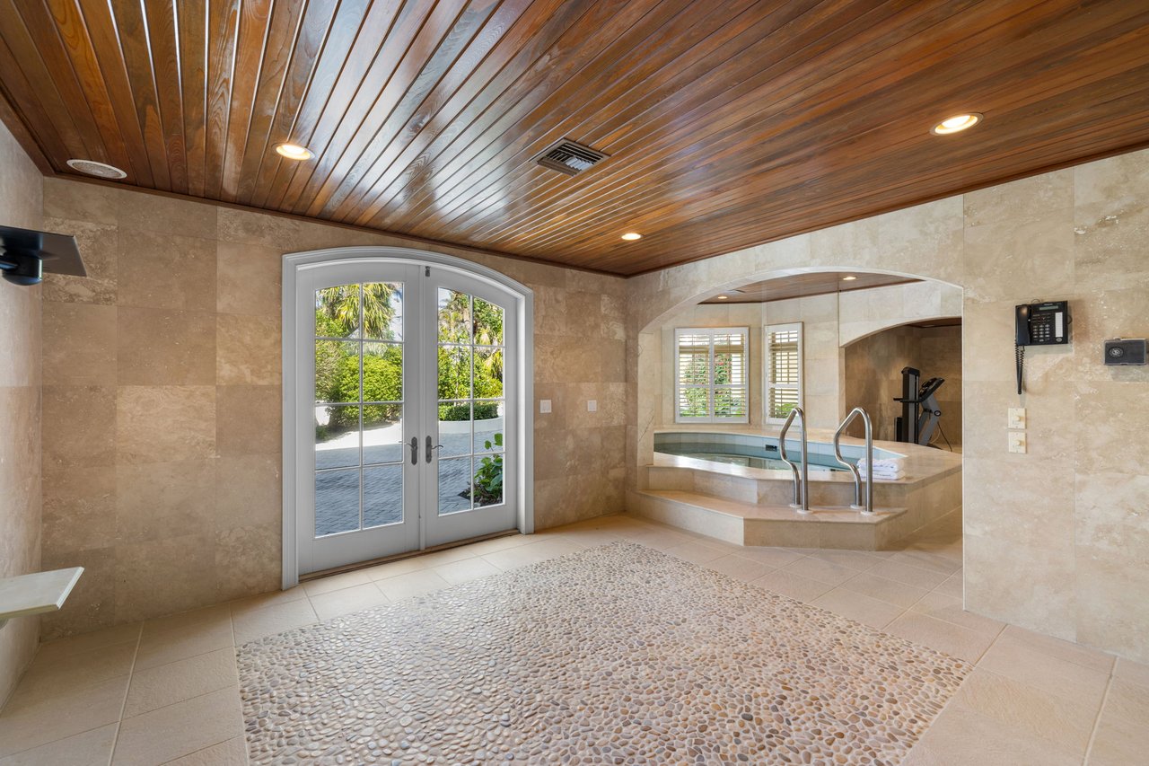 16475 Captiva Dr