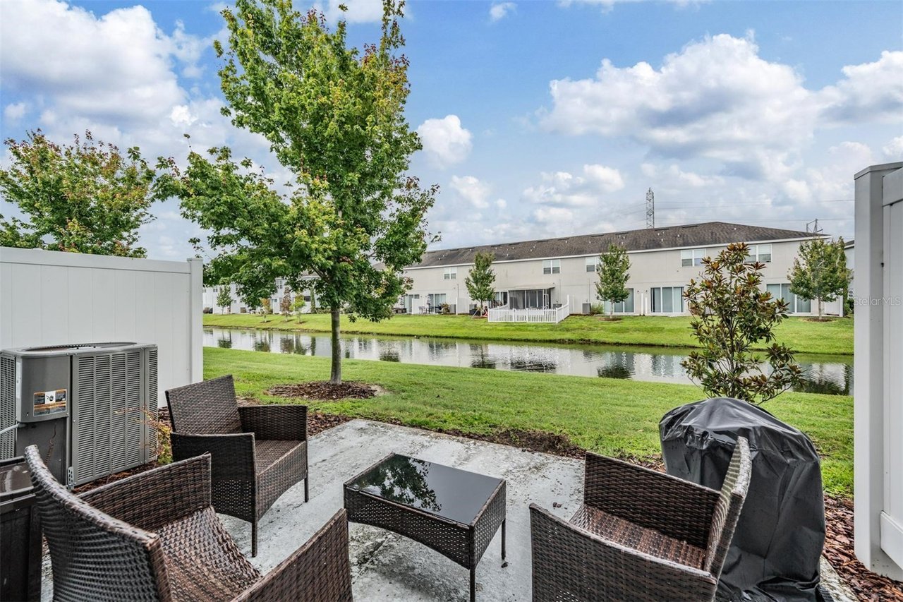 Modern Townhome Living in the Heart of Riverview