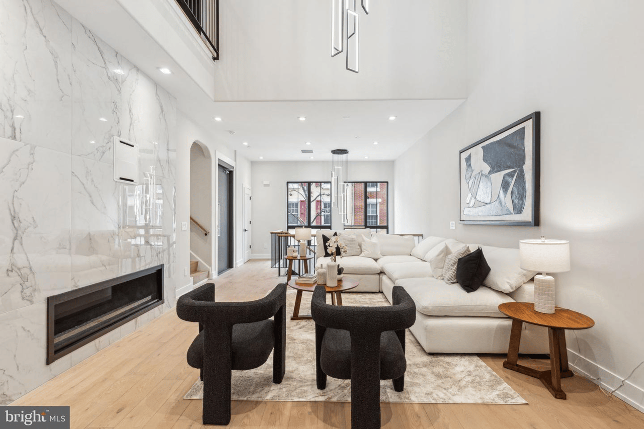 338 S Hicks St, Philadelphia, PA 19102